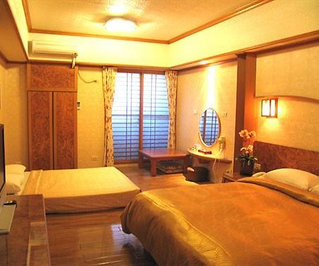 Sin Fu Business Hotel Тайчжун Екстер'єр фото
