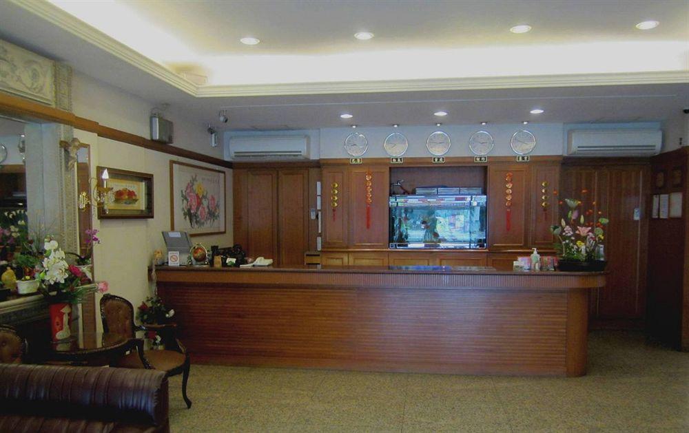 Sin Fu Business Hotel Тайчжун Екстер'єр фото