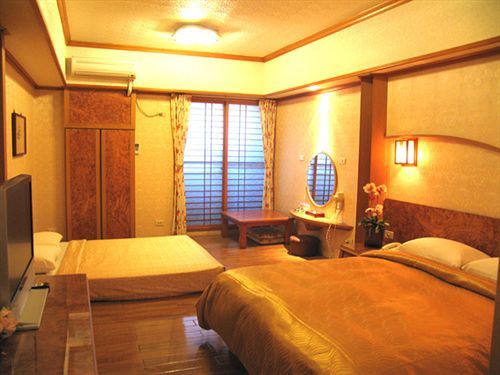 Sin Fu Business Hotel Тайчжун Екстер'єр фото