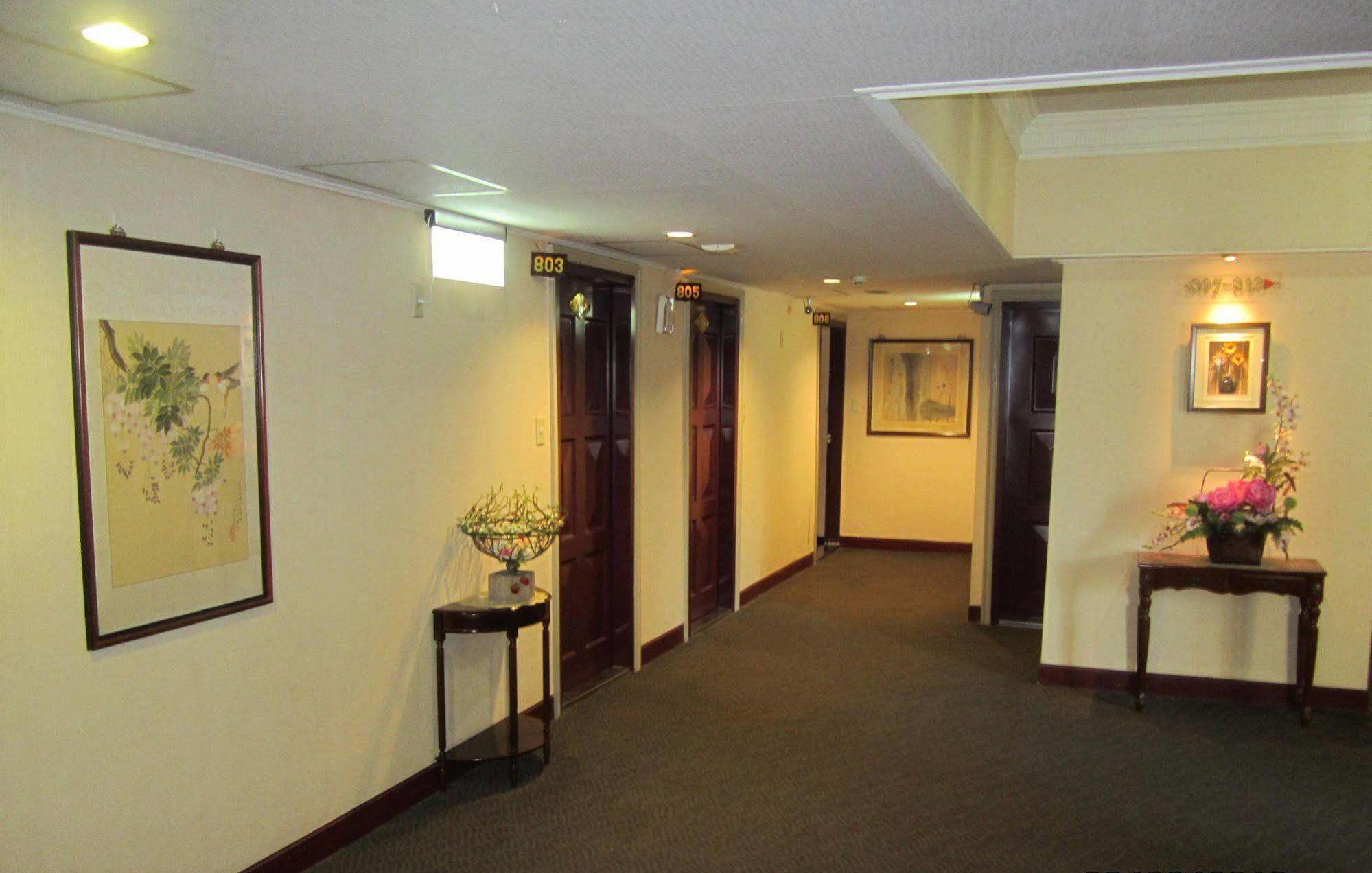 Sin Fu Business Hotel Тайчжун Екстер'єр фото