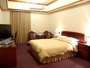 Sin Fu Business Hotel Тайчжун Екстер'єр фото